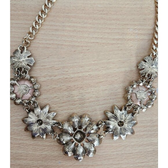Bold Floral Statement Necklace- Multicolor Petal Perfection - Picture 5 of 6